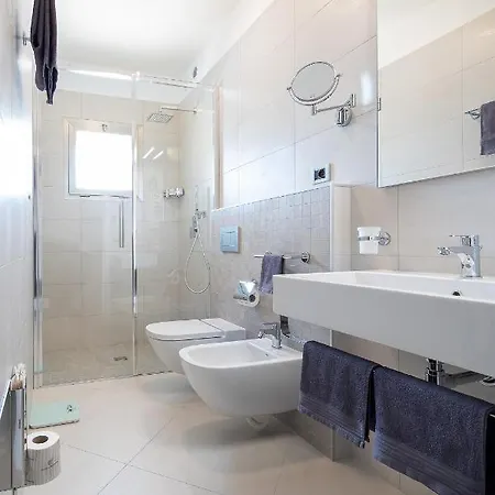 Aparthotel Serenissima 3*