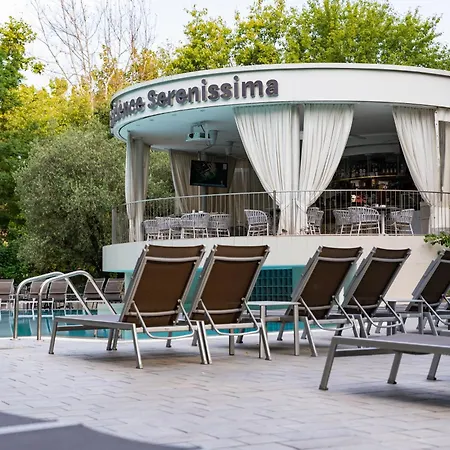 Aparthotel Serenissima 3*
