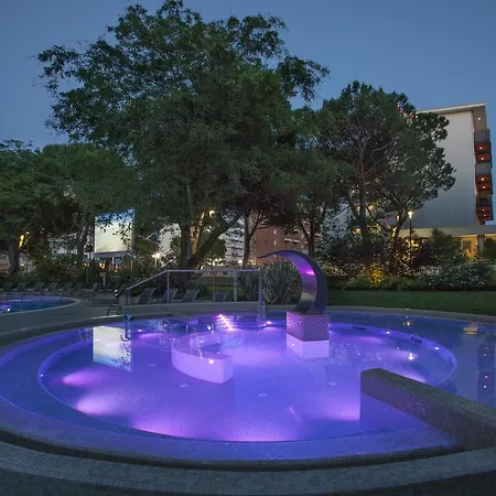 Serenissima Aparthotel 3*
