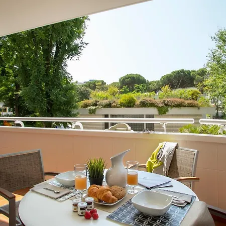 Serenissima Aparthotel 3*