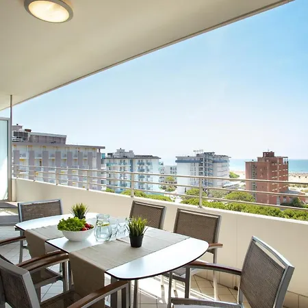Serenissima Aparthotel 3*